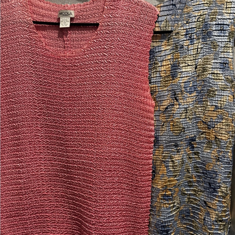 NICOLA Pink Crew Neck Sweater with Elegant Textured Knit